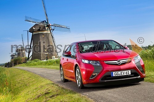 Opel Ampera