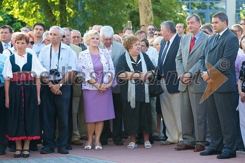 Magdalena Rudaš, grofica bogračfesta, ..., dr. Danilo Türk, predsednik Republike Slovenije in mag. Dejan Židan, minister za kmetijstvo, gozdarstvo in prehrano