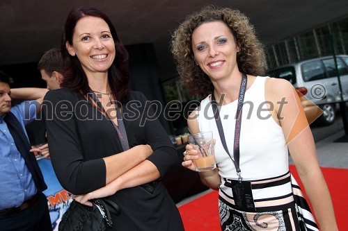 Simona Mavsar, direktorica znamke Seat pri Porsche Slovenija d.o.o. in Simona Podlipny, marketing Porsche Slovenija d.o.o.