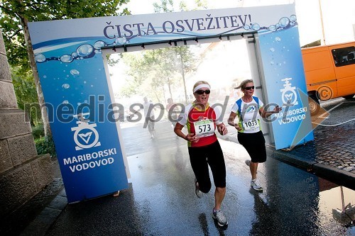 Marija Brumen (573) in Irena Kovacic (1933) Brezplačna fotografija na facebooku