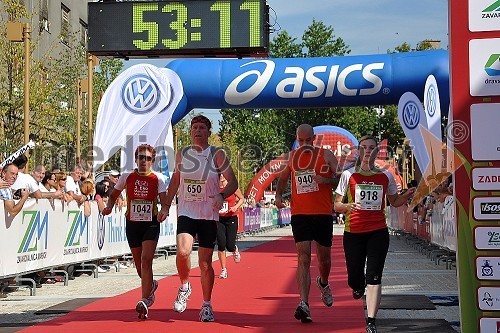 Boža Meža (1042), Aleš Grmič (650), Zlatko Zupančič (940), Loreta Kmet (918) Brezplačna fotografija na facebooku