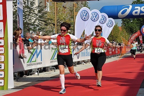 Zvezdana Burazer (989) in Nataša Vogrinčič (646) Brezplačna fotografija na facebooku