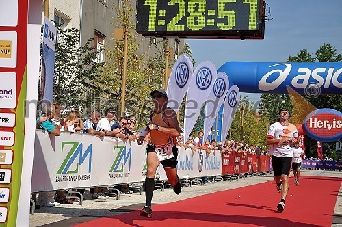 Uroš Tomažin (321) Brezplačna fotografija na facebooku