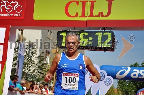 Mladen Stamenković (100) Brezplačna fotografija na facebooku
