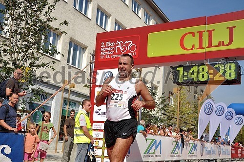 Slavko Jeftić (225) Brezplačna fotografija na facebooku
