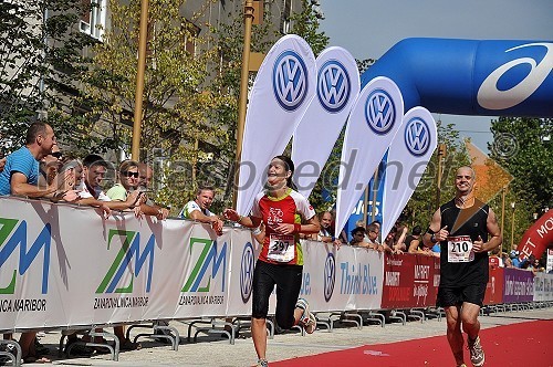 Vanja Simonič (397) in Andrej Pavalec (210) Brezplačna fotografija na facebooku
