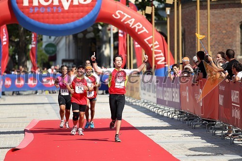 Mojca Gavez (131), Janko Frešer (14) in Joško Murić (44), ter Jure Kavčič (7) Brezplačna fotografija na facebooku
