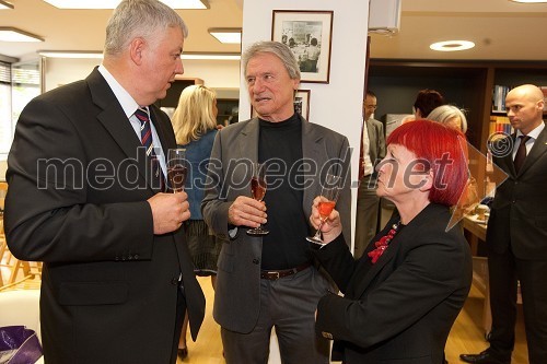 Peter Tomšič, predsednik uprave Mladinske knjige Založbe, Niko Grafenauer, pesnik, esejist, urednik in prevajalec in Bedita Mlinar, Mladinska knjiga Trgovina d.d.