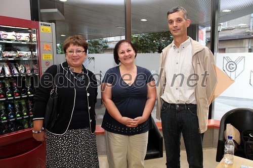 	Prof. dr. Tatjana Welzer Družovec, redna profesorica na FERI, ... in dr. Marjan Družovec, docent na FERI