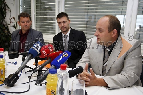 Urban Simčič, predstavnik za stike z javnostmi Golden Air, Tom Mastnak, poslovni direktor Golden Air in Marko Gros, direktor Aerodrom Maribor