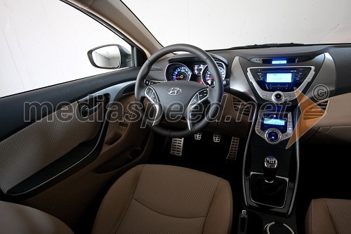 Hyundai Elantra 2011