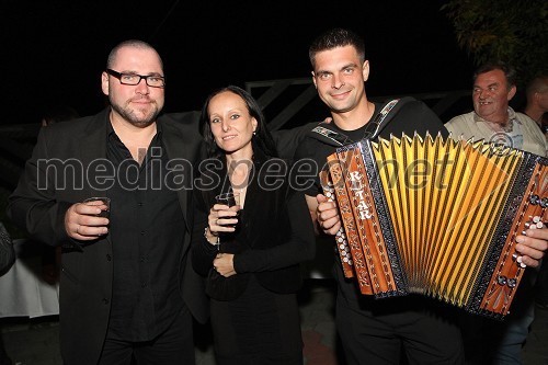 Jaki Jurgec, baritonist s punco Tino in Viktor Malec, učitelj GŠGR