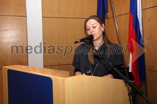 Eva Skruba, Mednarodna in meduniverzitetna služba UM
