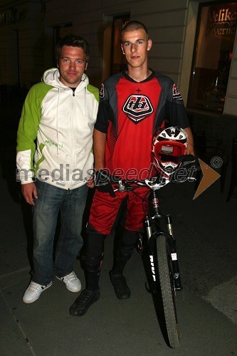 Iztok Kvas, direktor slovenske snowboard reprezentance in Tilen Frank, državni prvak in finalist slovenskega pokala v 4 X