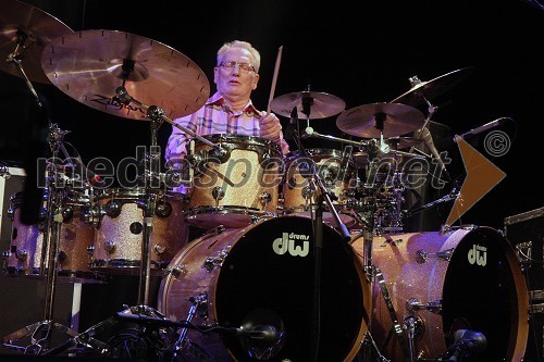 Ginger Baker, bobnar