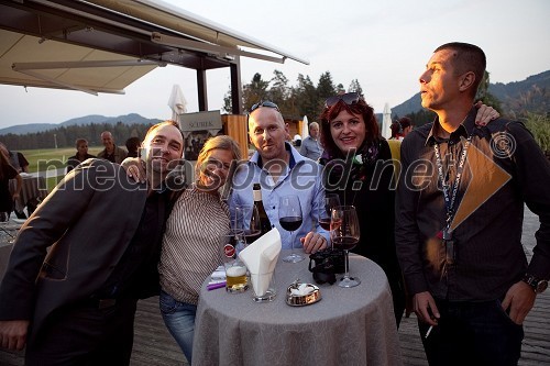 Tomaž Čepon, Tina Malovrh, Borut Sever, Irena Herak in Renato Žugaj, časnik Finance
