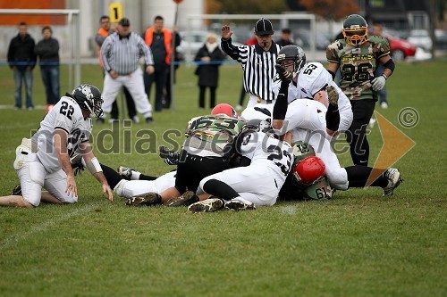 Igralci ekip Maribor Generals in Zagreb Raiders