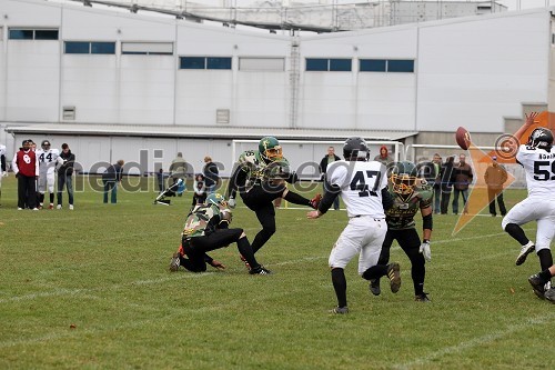 	Igralci ekip Maribor Generals in Zagreb Raiders