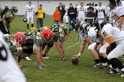 	Igralci ekip Maribor Generals in Zagreb Raiders