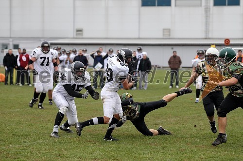 	Igralci ekip Maribor Generals in Zagreb Raiders