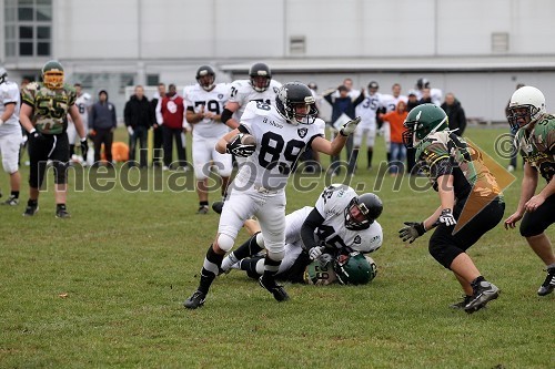 	Igralci ekip Maribor Generals in Zagreb Raiders