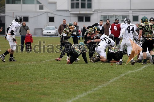 	Igralci ekip Maribor Generals in Zagreb Raiders