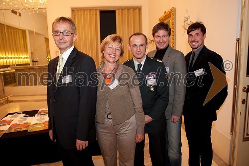 Dr. Darko Friš, dr. Rosvita Pesek, dr. Tomaž Kladnik, Tim Modražija in Gregor Jenuš, organizacijski odbor simpozija