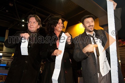 	Andrej Košak, režiser, Urška Hlebec, igralka in Martin Marion, igralec