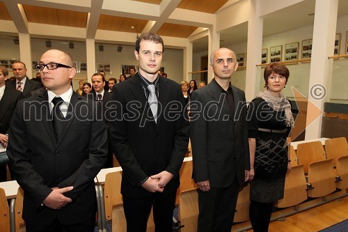 Dr. Boštjan Grašič, Fakulteta za elektrotehniko, računalništvo in informatiko Univerze v Mariboru, dr. Timotej Globačnik, Fakulteta za elektrotehniko, računalništvo in informatiko Univerze v Mariboru, dr. Nenad Čuš Babič, Fakulteta za gradbeništvo Univerze v Mariboru in dr. Zdenka Cencič Kodba, Fakulteta za kemijo in kemijsko tehnologijo Univerze v Maribor