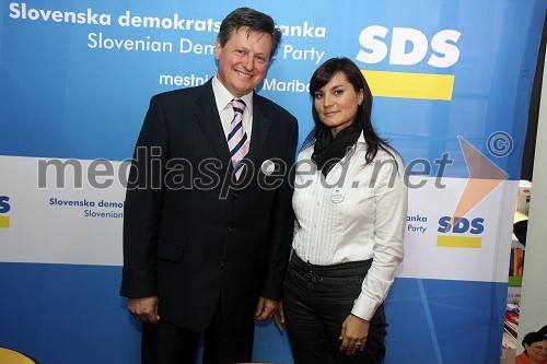 	Gregor Pivec, predsednik SDS Maribor in Katja Šoba