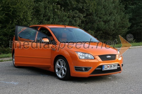 Ford Focus ST 2.5i