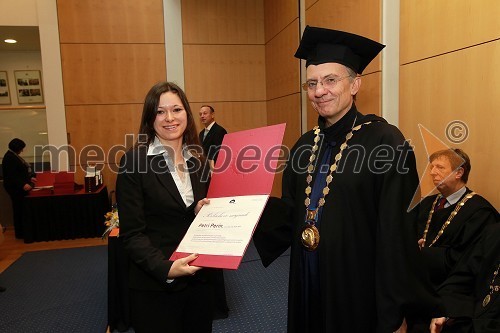 Petra Perin in prof. dr. Danijel Rebolj, rektor Univerze v Mariboru