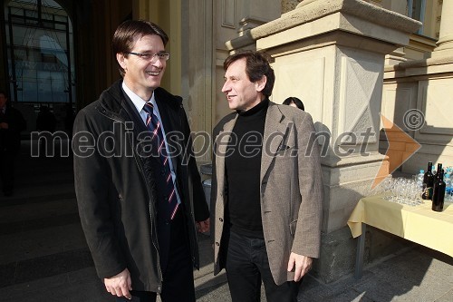 Prof. dr. Zdravko Kačič, prorektor za finančne zadeve UM in Teodor Lorenčič, predstojnik Centra za promocijo UM
