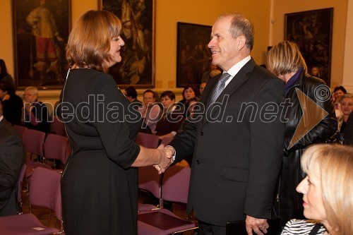 Marta Krpič, glavna in odgovorna urednica revije Naša žena in dr. Ivan Svetlik, minister za delo, družino in socialne zadeve