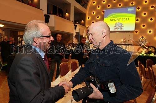 Vito Ippolito, predsednik FIM (Mednarodna motociklistična zveza) in Veljko Jukič, fotograf