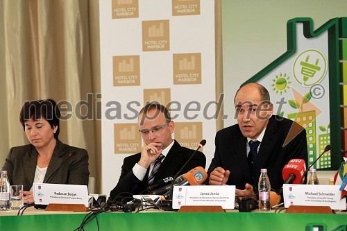 Ljudmila Novak, predsednica NSi, Radovan Žerjav, predsednik SLS in Janez Janša, predsednik SDS