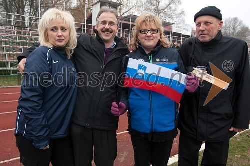 Sonja Pišotek, fizioterapevtka, Sergio Bordon, Vina Montis, soproga Laura in Uroš Bočko