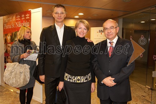 dr. Igor Lukšič, minister za šolstvo in šport, soproga dr. Marta Macedoni Lukšič in Mitja Rotovnik, direktor Cankarjevega doma