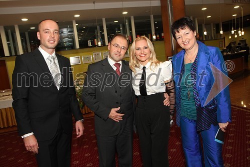 Tomaž Polak, ravnatelj Glasbene šole Gornja Radgona, Mladen Kučiš, direktor Zdravilišča Radenci, Nuša Derenda, pevka in Irena Polak Fištravec