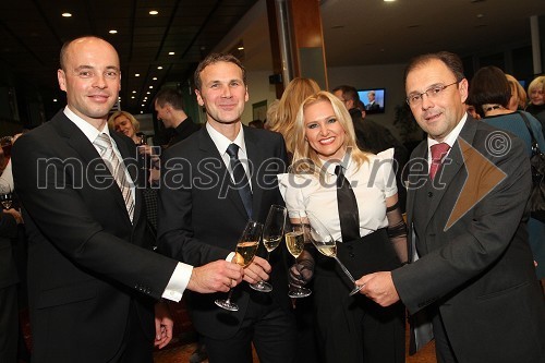 Tomaž Polak, ravnatelj Glasbene šole Gornja Radgona, Borut Cvetkovič, direktor podjetja Radgonske gorice, d.d., Nuša Derenda, pevka in Mladen Kučiš, direktor Zdravilišča Radenci
