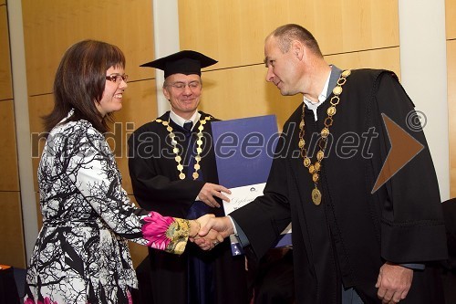 Dr. Maja Ivana Smodiš Škerl, Fakulteta za kmetijstvo in biosistemske vede Univerze v Mariboru in prof. dr. Danijel Rebolj, rektor Univerze v Mariboru in prof. dr. Mario Lešnik, dekan Fakultete za kmetijstvo in biosistemske vede UM