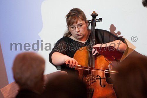 Karmen Pečar, violončelistka