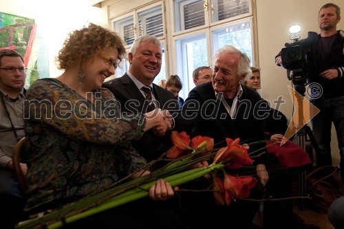 Stanka Hrastelj, pisateljica, 	Peter Tomšič, predsednik uprave Mladinska knjiga založba in Veno Taufer, predsednik društva Slovenskih pesnikov in pisateljev