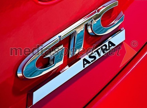 Opel Astra GTC, slovenska predstavitev