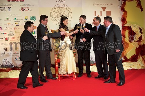 Slavko Jarc, izvršni direktor NKBM d.d., Ivan Molan, župan občine Brežice, Martina Baškovič, vinska kraljica Slovenije 2012, mag. Dejan Židan, minister za kmetijstvo, gozdarstvo in prehrano, Janez Erjavec, direktor Pomurskega sejma in Ciril Smrkolj, predsednik Kmetijsko gozdarske zbornice Slovenije