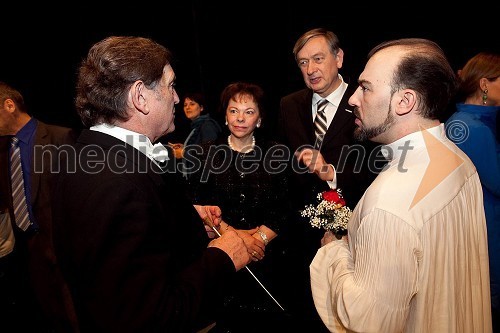 Uroš Lajovic, dirigent, Barbara Miklič Türk, dr. Danilo Türk, predsednik Republike Slovenije in Jože Vidic, operni pevec