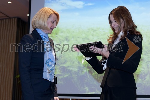 Mirjana Franković, vodja trženja v podjetju Valens in Bernarda Žarn, povezovalka dogodka