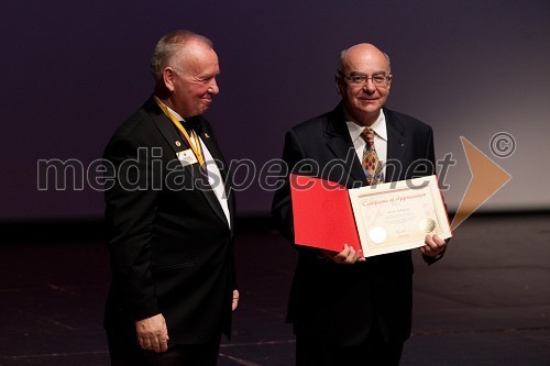 Janez Bohorič, mednarodni direktor svetovne lionistične organizacije LCI ter Mitja Rotovnik, direktor Cankarjevega doma in član Lions kluba Ljubljana