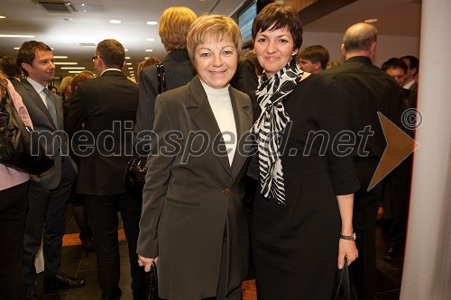 mag. Vojka Ravbar, generalna sekretarka SKB in Maja Makovec Brenčič, prodekanja za razvoj na Ekonomski fakulteti v Ljubljani