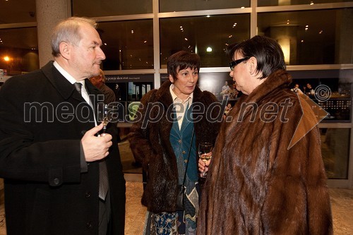 Bojan Bratec, podjetnik, Ingrid Kašca Bucik, novinarka Radia Koper in Maja Jerman Bratec, JSKD Nova Gorica